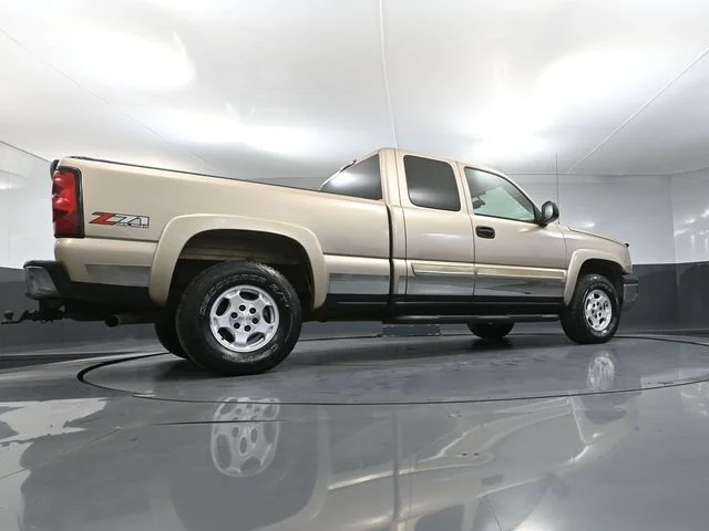 Used 2004 Beige Chevrolet Z71 image 43