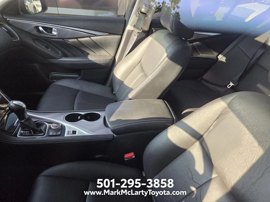 Used 2017 Silver INFINITI 3.0t Signature Edition image 6