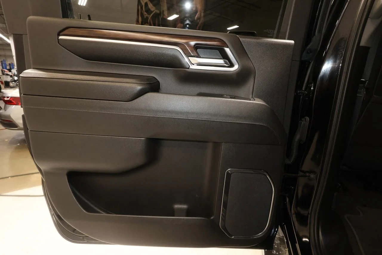 Used 2024 Onyx Black GMC SLT image 22