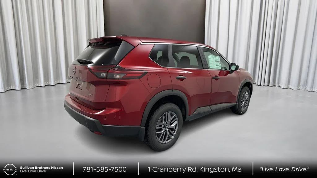 Certified Used 2024 Red Nissan S image 4