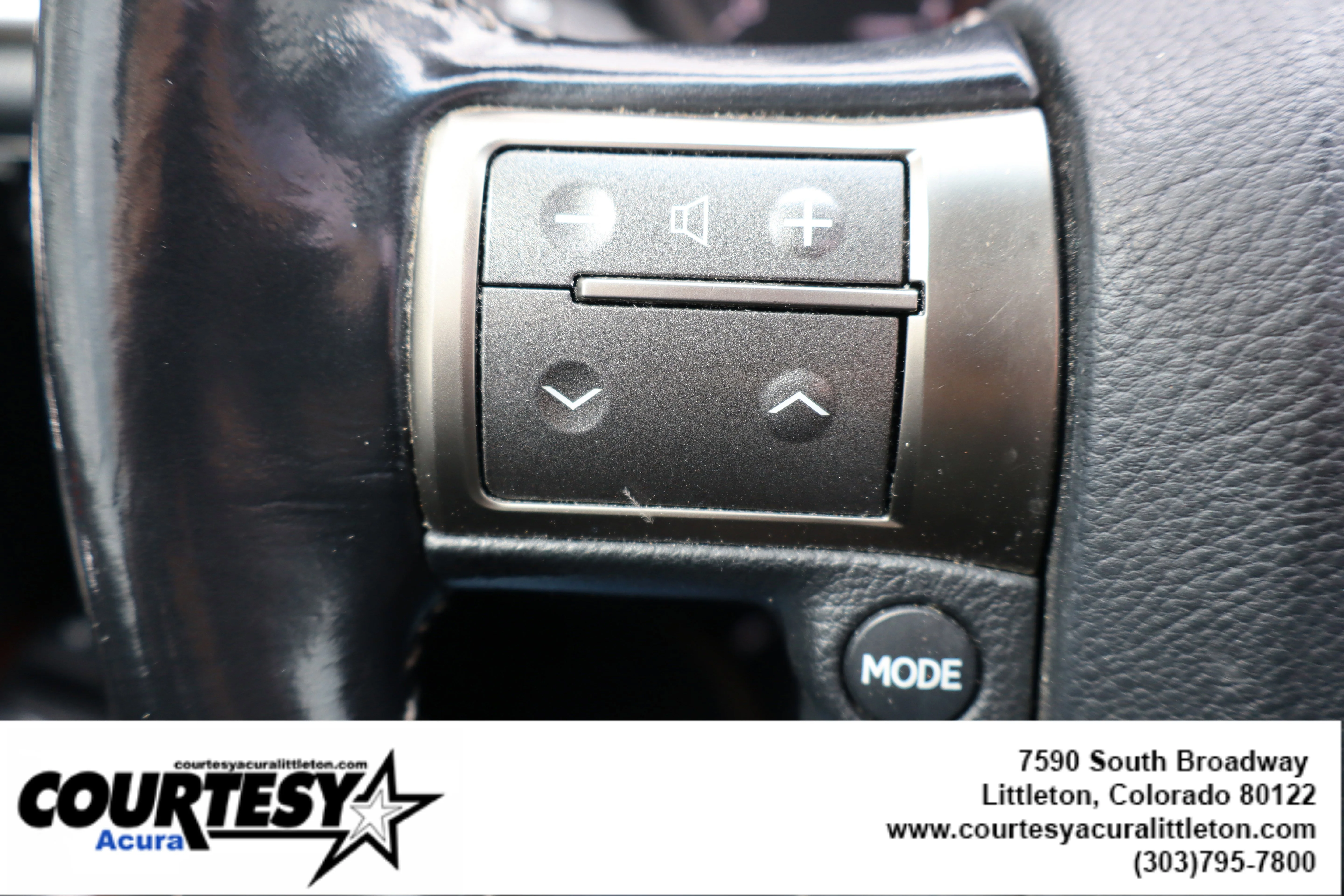 Used 2016  Lexus  image 11