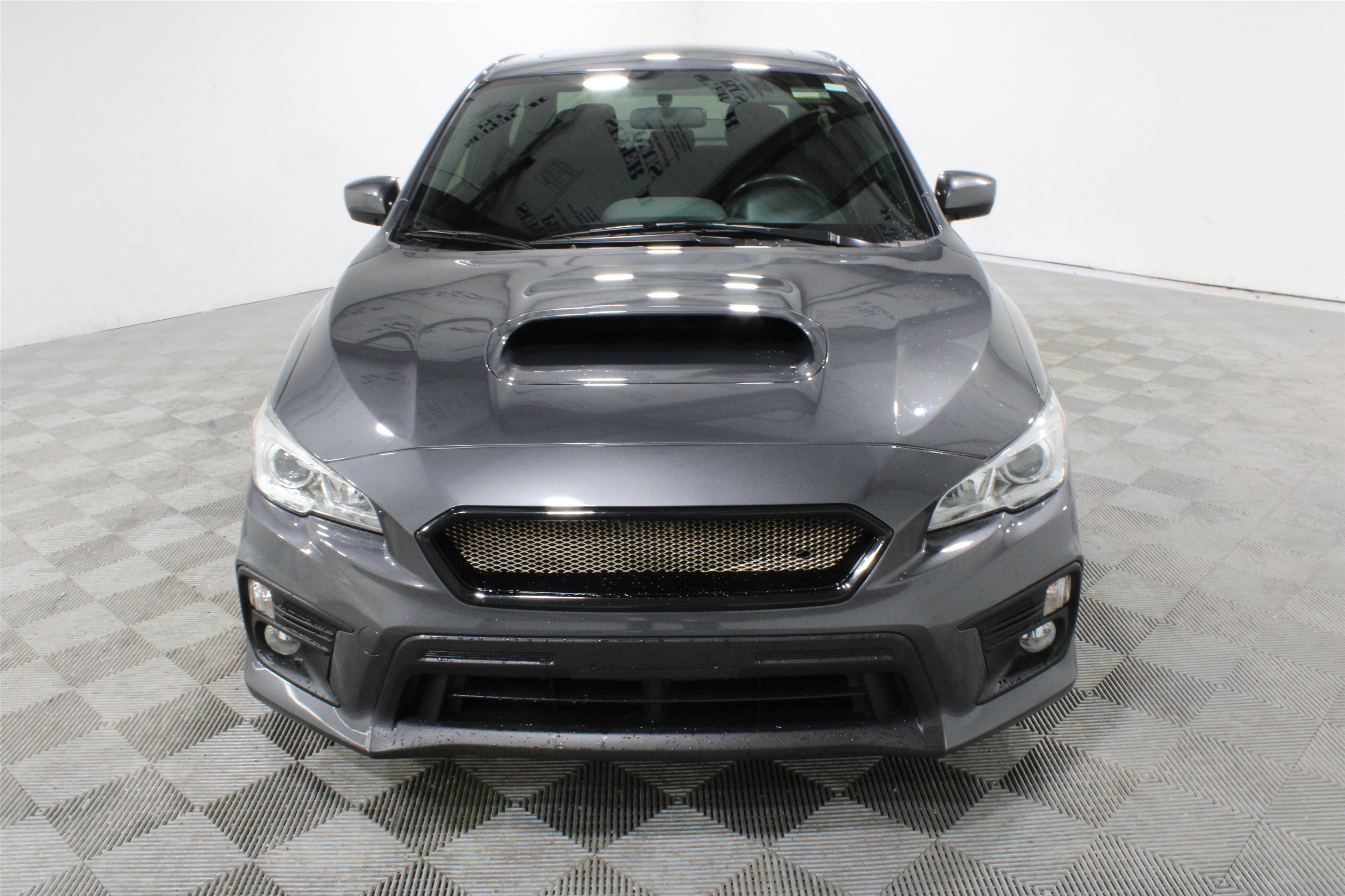Used 2020 Magnetite Gray Metallic Subaru Premium image 31