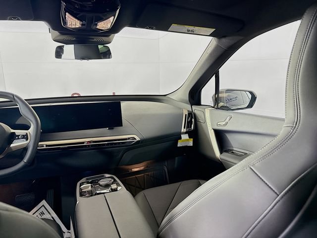 2026 BMW iX 45 - Photo 25