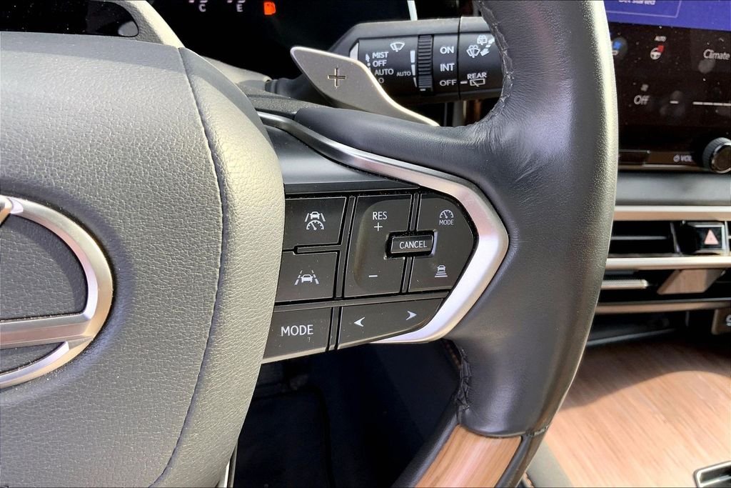 Used 2024 White Lexus 350 Premium image 12