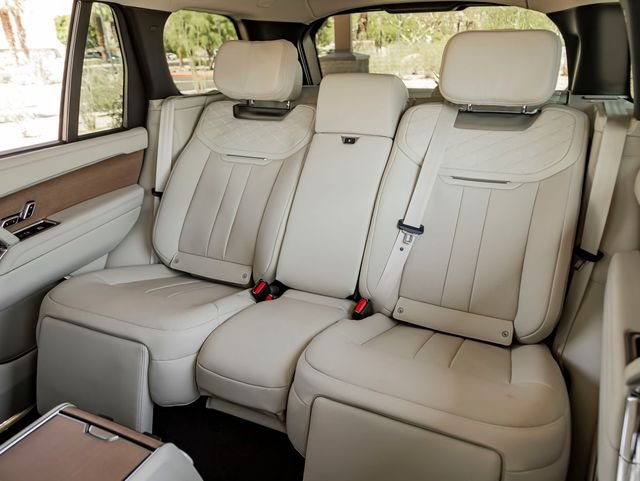 Used 2025 Icy White Gloss Land Rover SV image 24