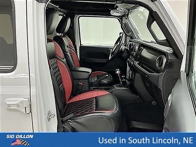 Used 2018 Bright White Clearcoat Jeep Sport S image 24