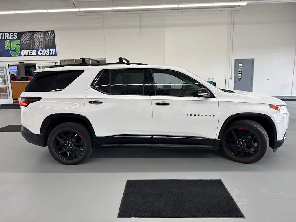 Used 2018 Summit White Chevrolet Premier image 4