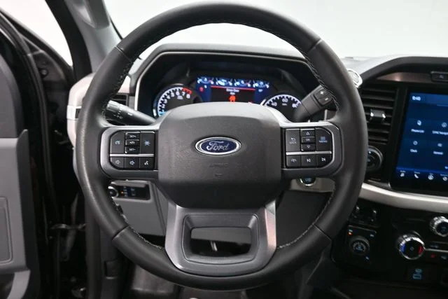 Used 2023 Black Ford XLT image 15