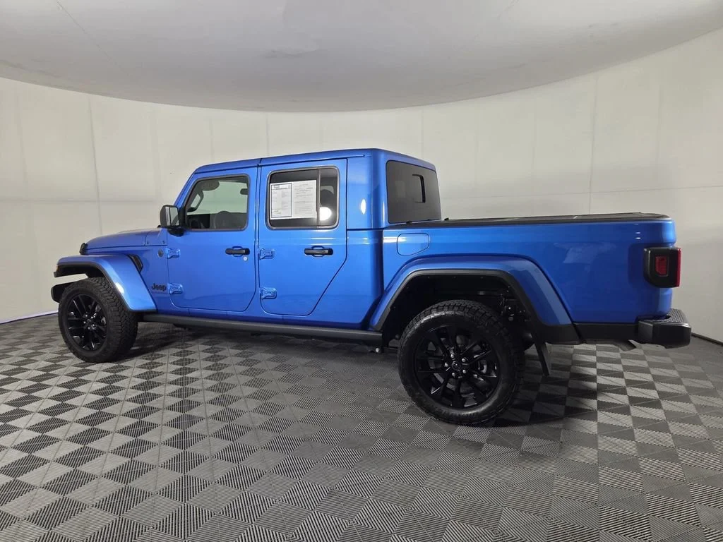 Used 2025 Hydro Blue Pearlcoat Jeep Nighthawk image 7