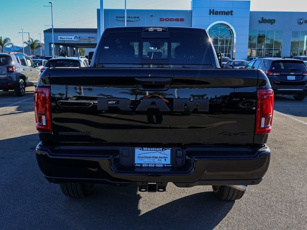New 2026 Diamond Black Crystal Pearl-Coat Exterior Paint RAM Big Horn Night Edition image 3