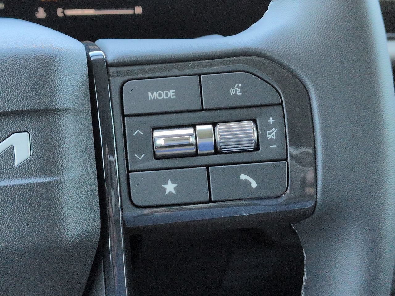New 2027 Frost Blue / Black Roof Kia S image 27