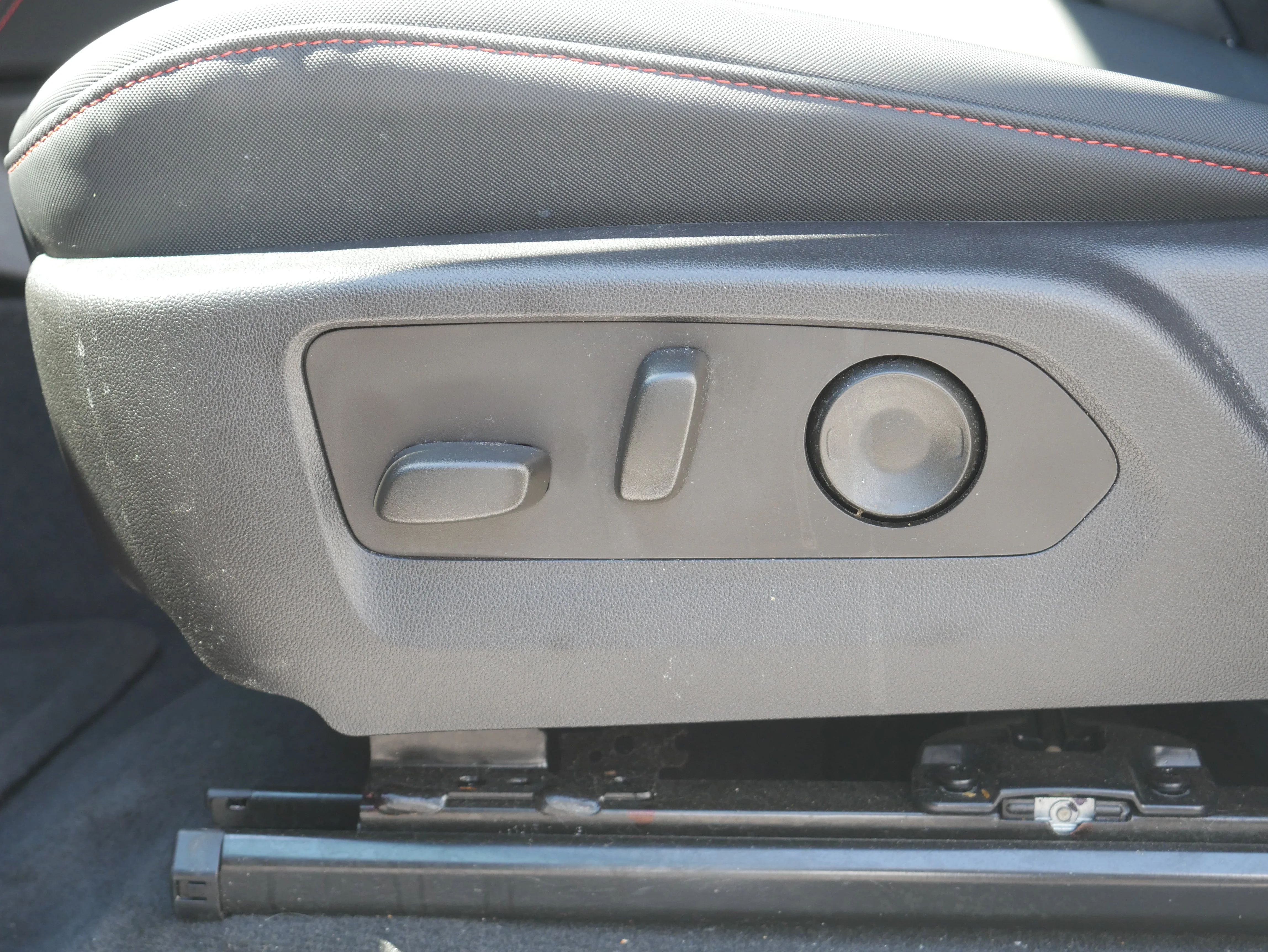 2023 Chevrolet Colorado Z71 - Photo 16
