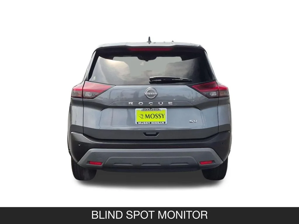 Used 2023 Gray Nissan SV image 9