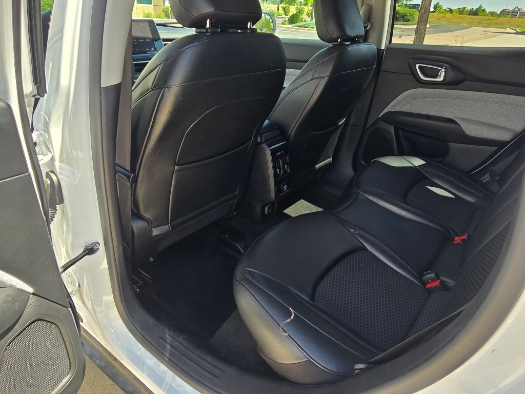 Used 2022 Bright White Clearcoat Jeep Latitude image 15
