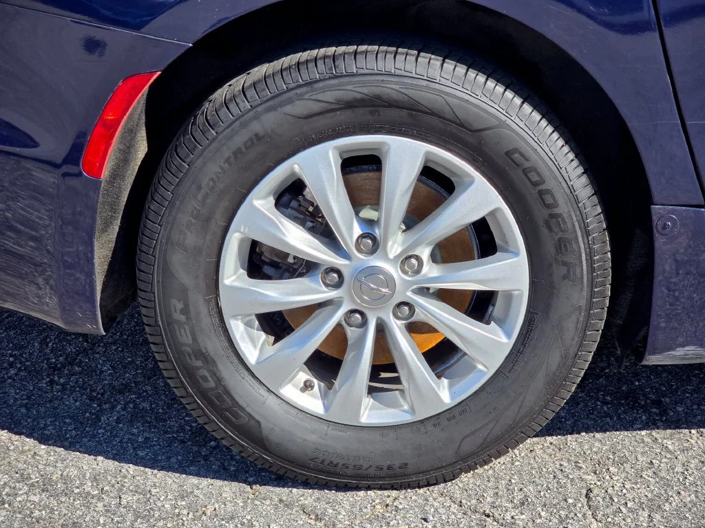 Used 2018 Blue Chrysler Touring L Plus image 15