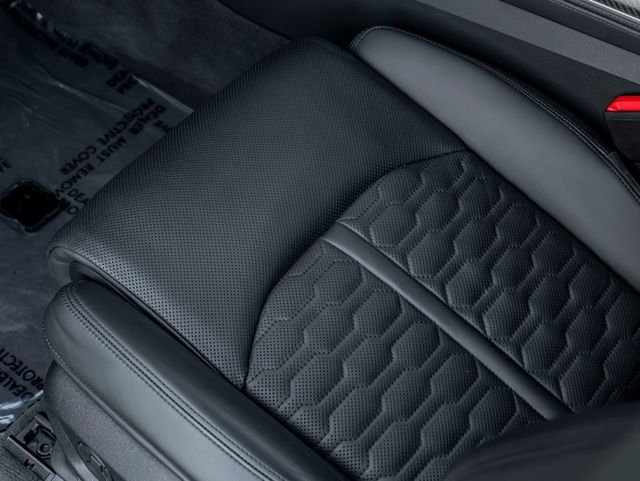 Used 2022 Daytona Gray Pearl Effect Audi 4.0T image 17