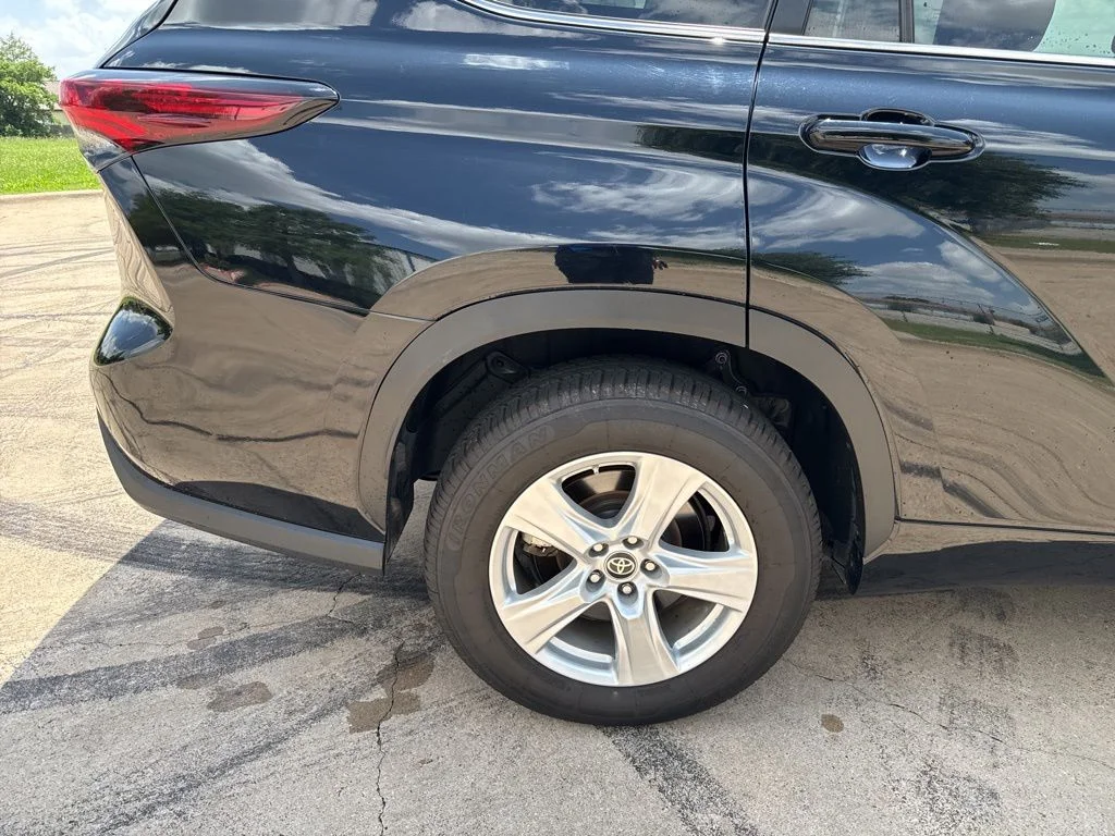 2024 Toyota Highlander LE - Photo 6
