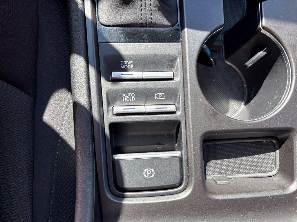 New 2026 Silver Hyundai SE image 27