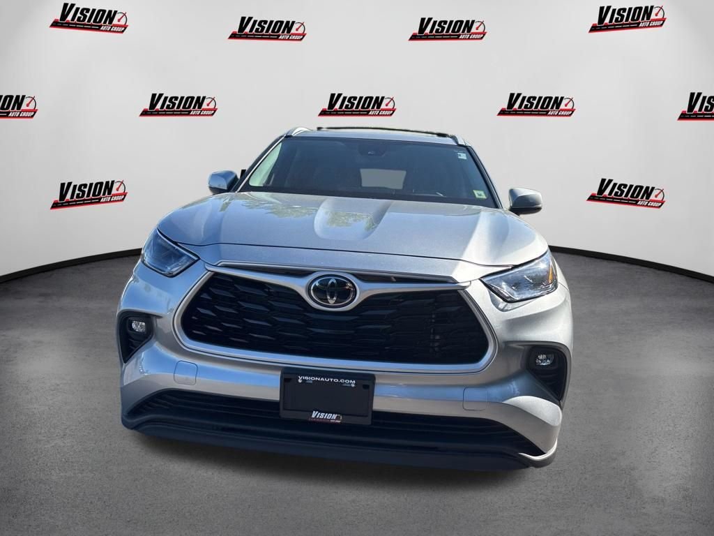 Used 2023 Silver Toyota XLE image 2