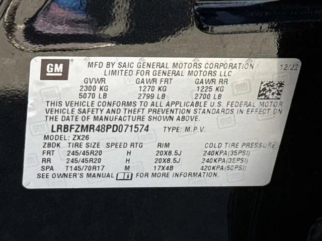 Used 2023 Black Buick Preferred image 30