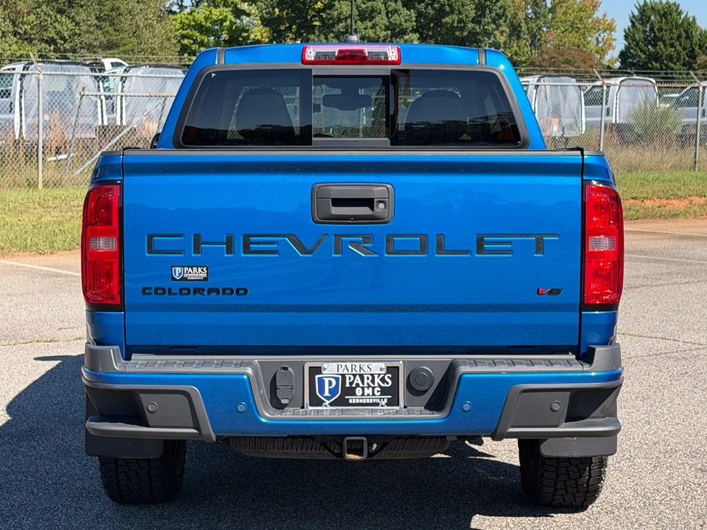 Used 2022 Bright Blue Metallic Chevrolet Z71 image 33