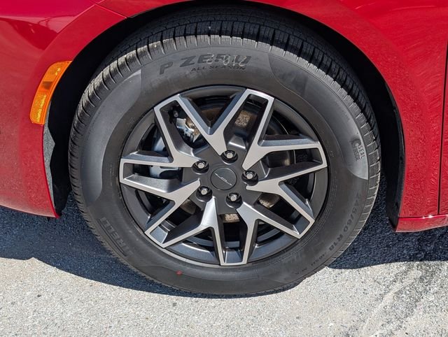 New 2027 Red Hot Pearl-Coat Exterior Paint Chrysler Limited image 11