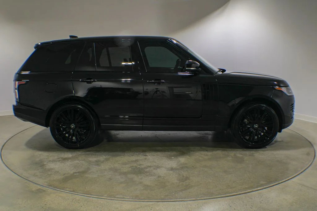 Used 2018 Santorini Black Metallic Land Rover 3.0L V6 Supercharged HSE image 6