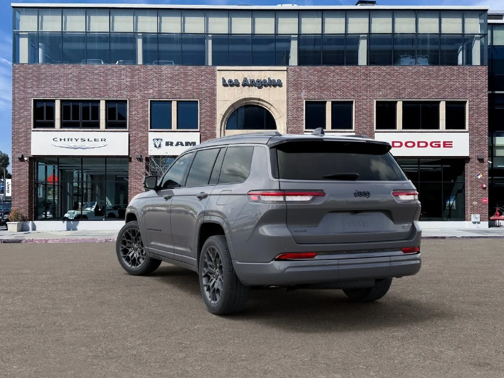 New 2027 Sting-Gray Clear-Coat Paint Jeep Summit image 3