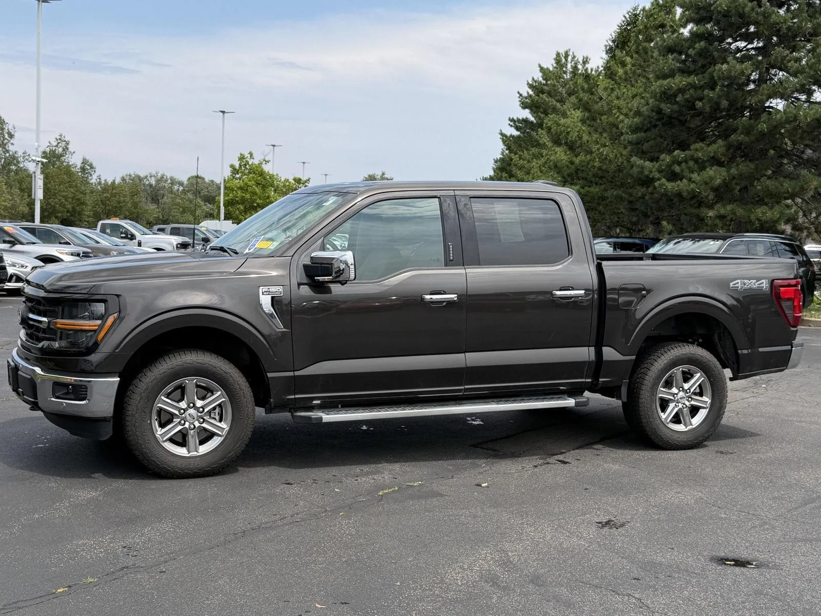 Used 2024 Darkened Bronze Ford XLT image 6