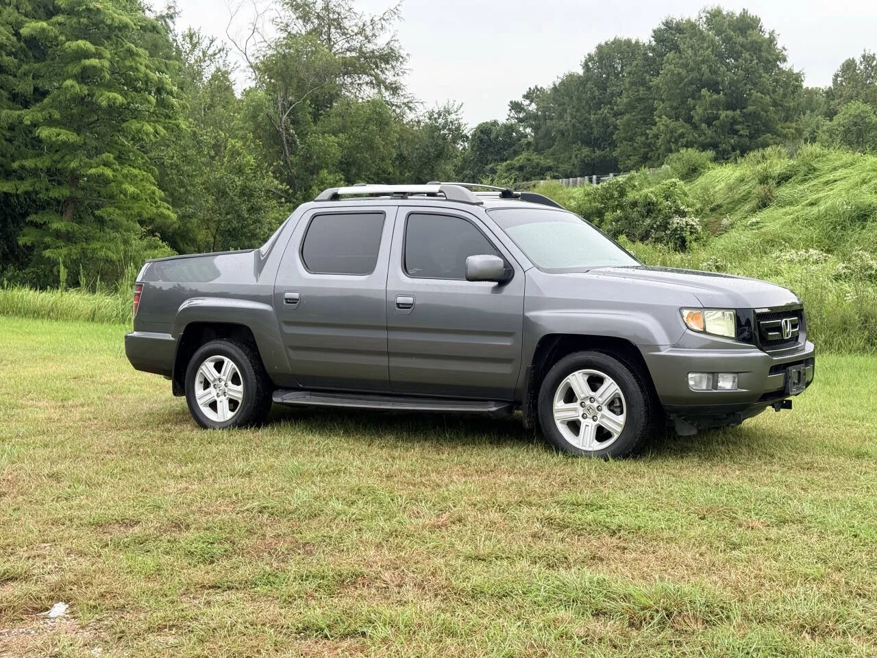 Used 2013 Gray Honda RTL 4x4 4dr Crew Cab image 7