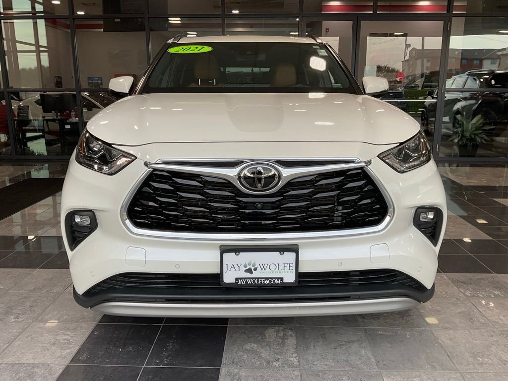 Certified 2021 Toyota Highlander Platinum with VIN 5TDFZRBH5MS104803 for sale in Kansas City