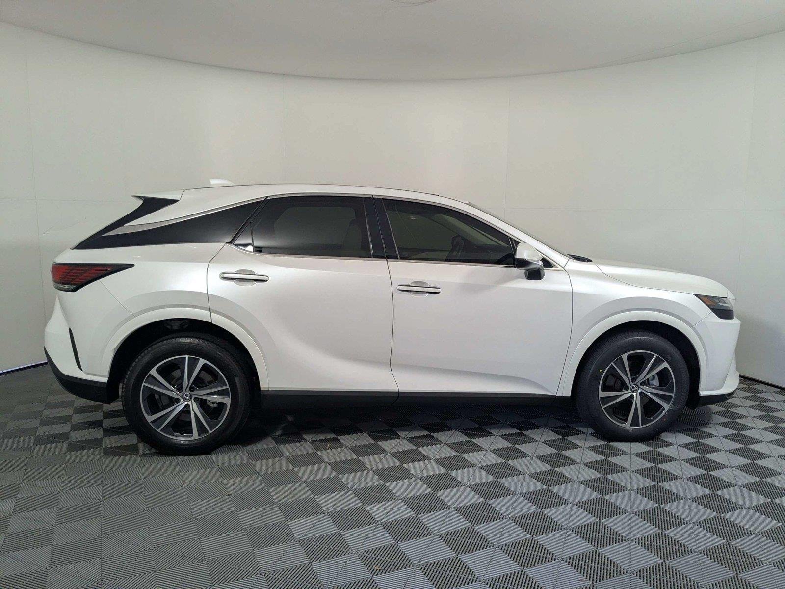 Used 2024 Eminent White Pearl Lexus RX 350 Premium Plus image 3