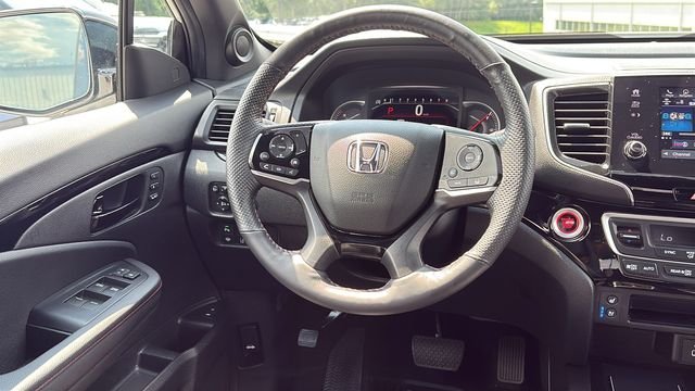 Used 2025 Platinum White Pearl Honda Black Edition image 25
