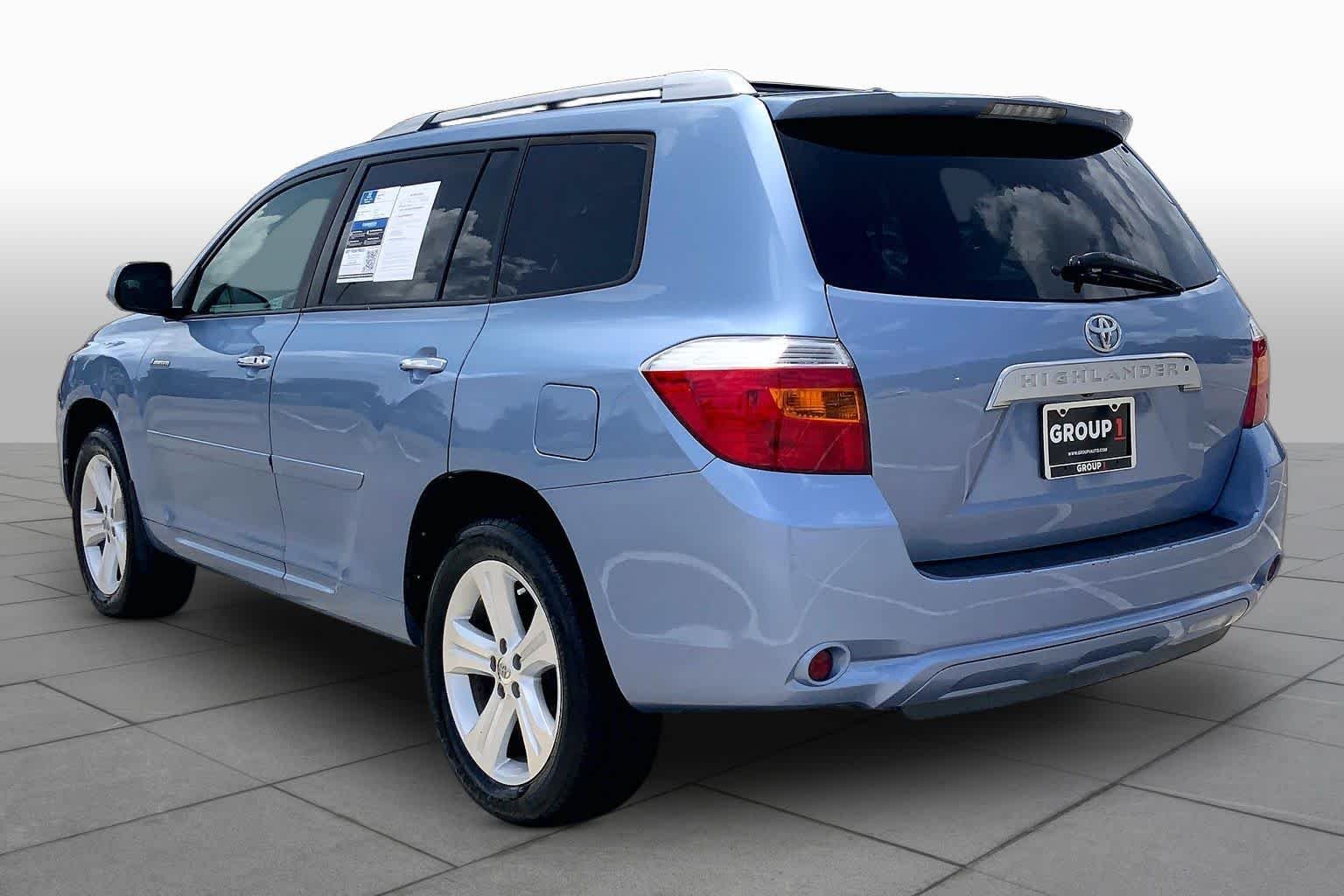Used 2010 Waveline Pearl Toyota Limited image 11