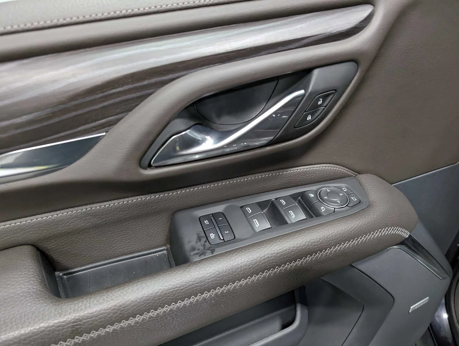 Used 2023 Titanium Rush Metallic GMC Denali image 40
