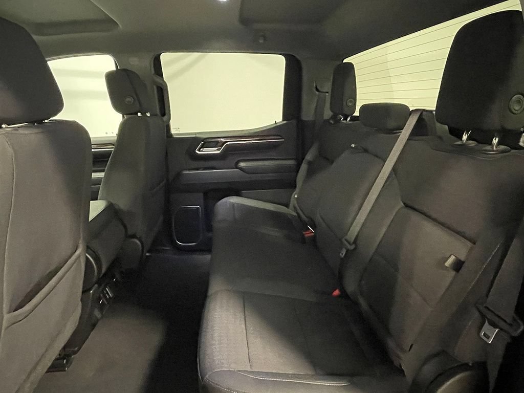 Used 2023 Summit White GMC Elevation image 17