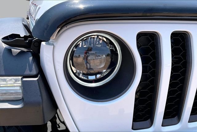 Used 2023 White Jeep Rubicon image 32