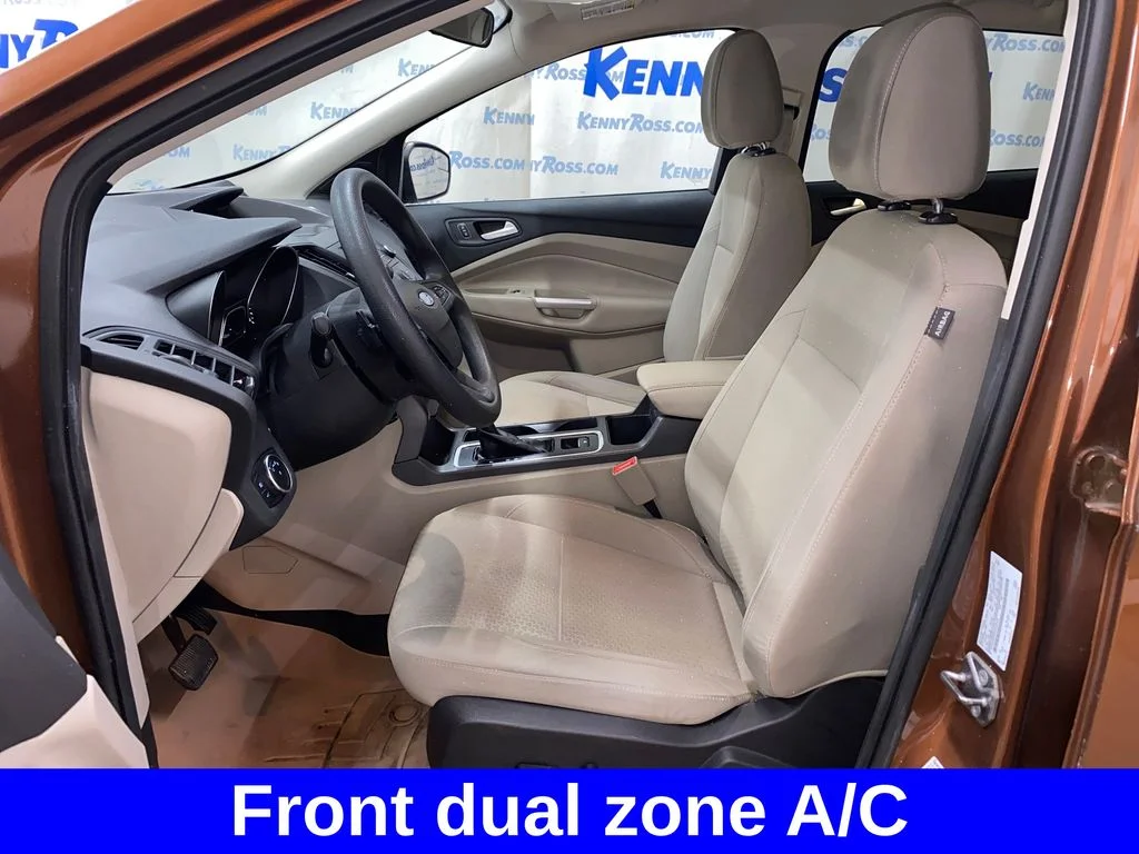 Used 2017 Red Ford SE image 7