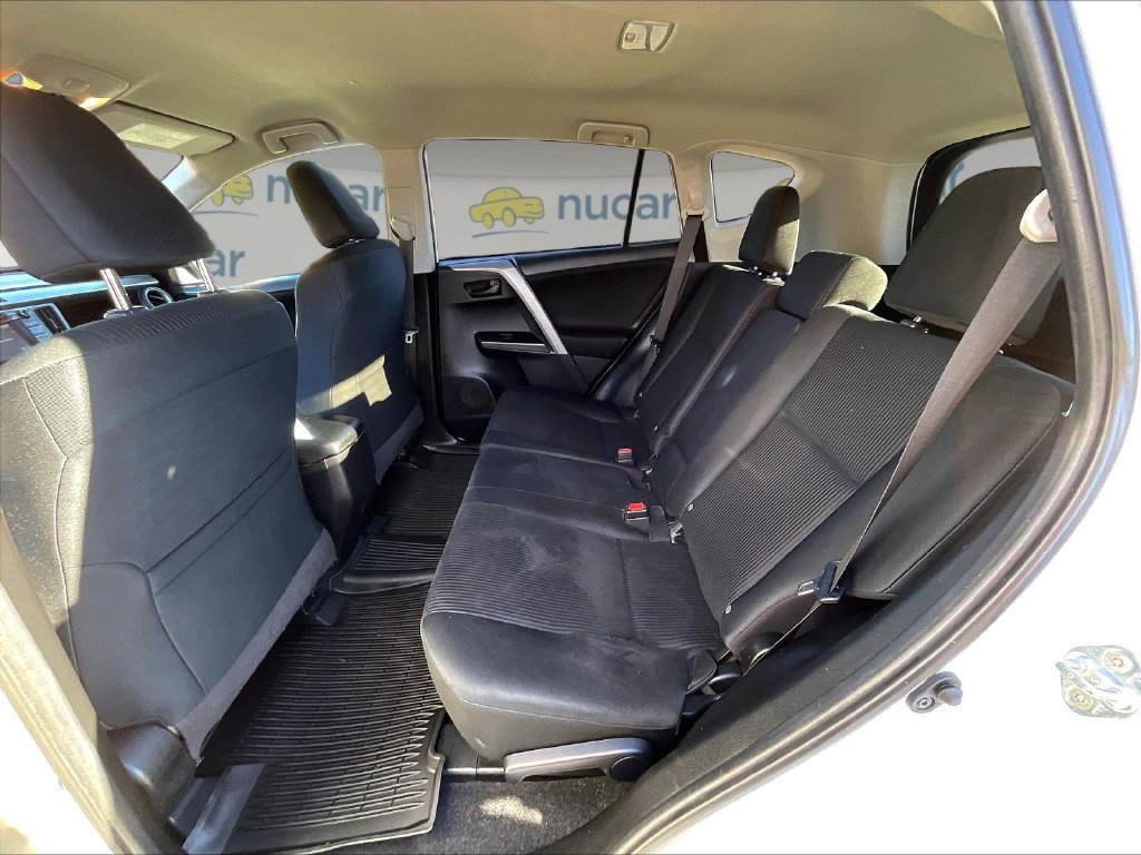 Used 2018 White Toyota LE image 15