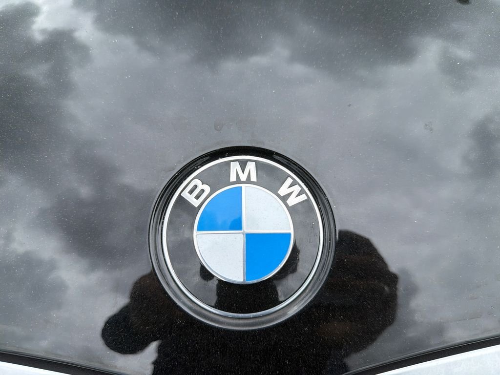 Used 2025 Black BMW 330i image 43