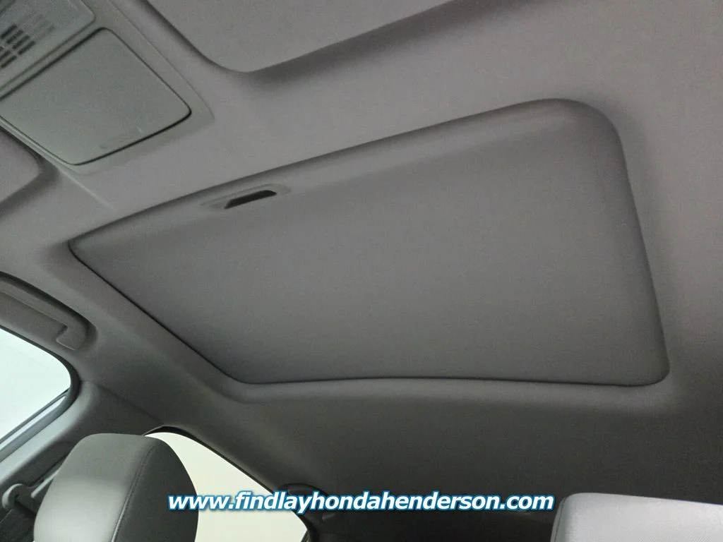 Certified Used 2022 Lunar Silver Metallic Honda EX image 13
