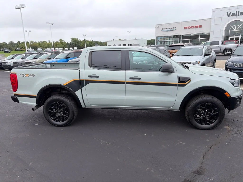 Used 2022 Green Ford XLT image 8