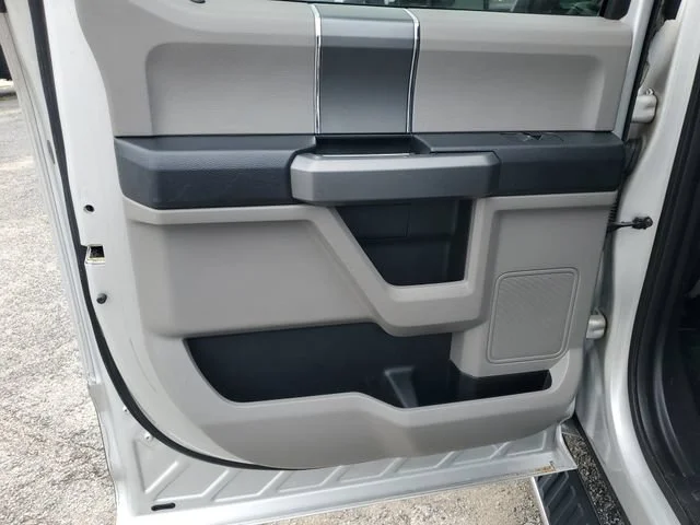 Used 2015 Ingot Silver Me Ford XL image 24