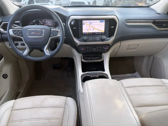 Used 2022 WHITE FROST TRICOAT GMC Denali image 23