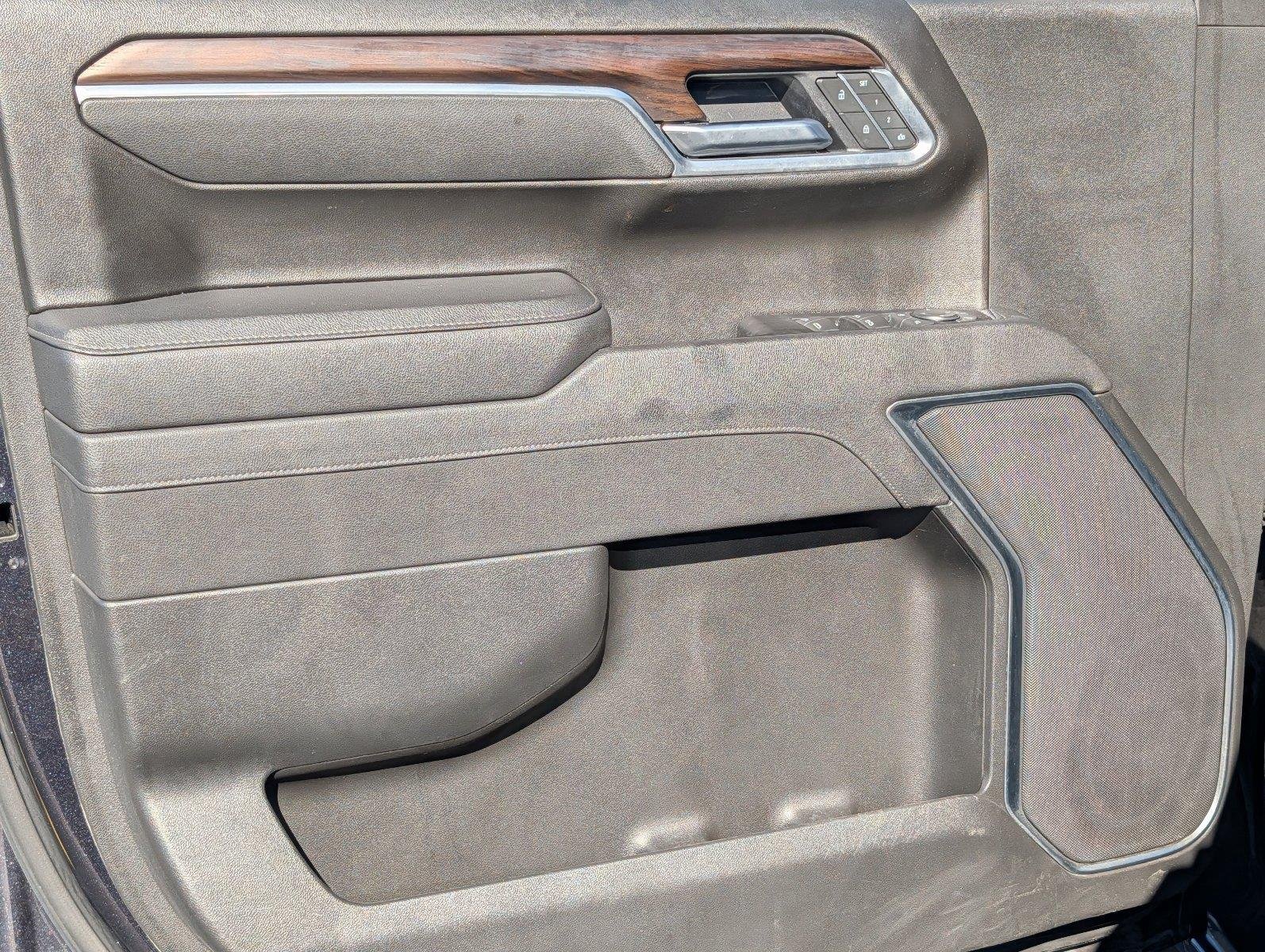Used 2025 Titanium Rush Metallic GMC SLT image 15