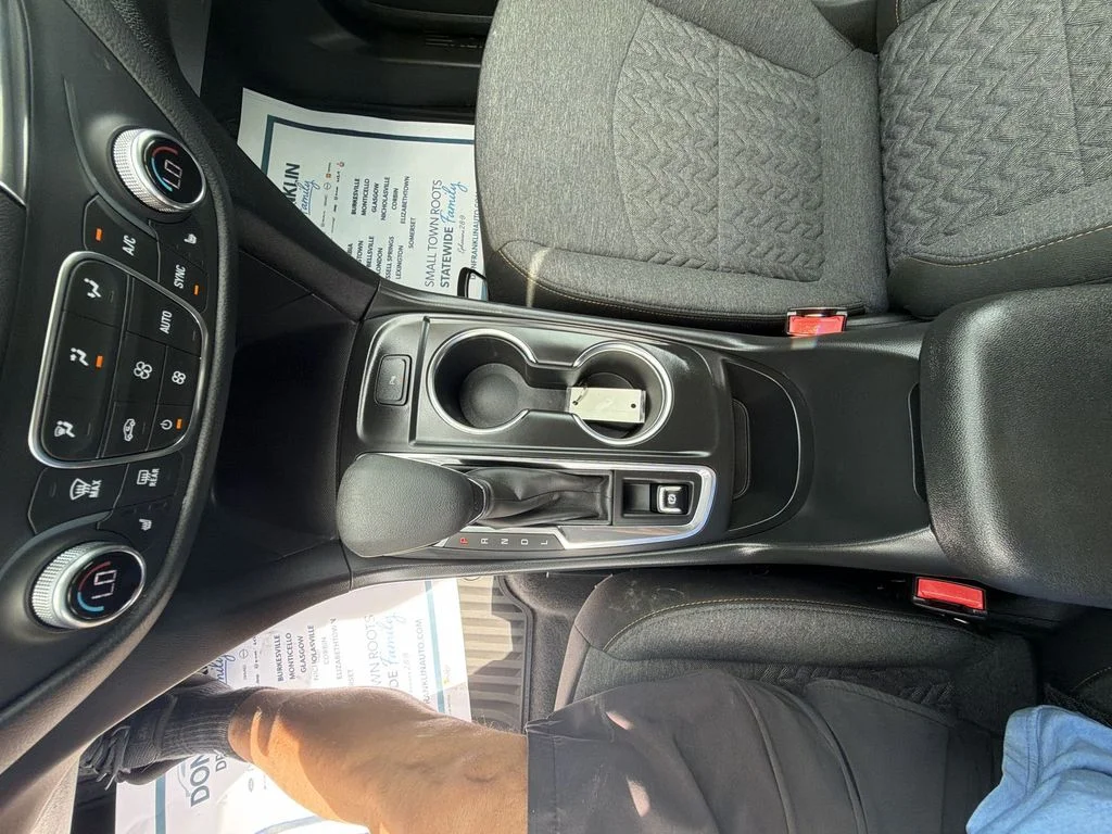 Used 2024 White Chevrolet LT image 19