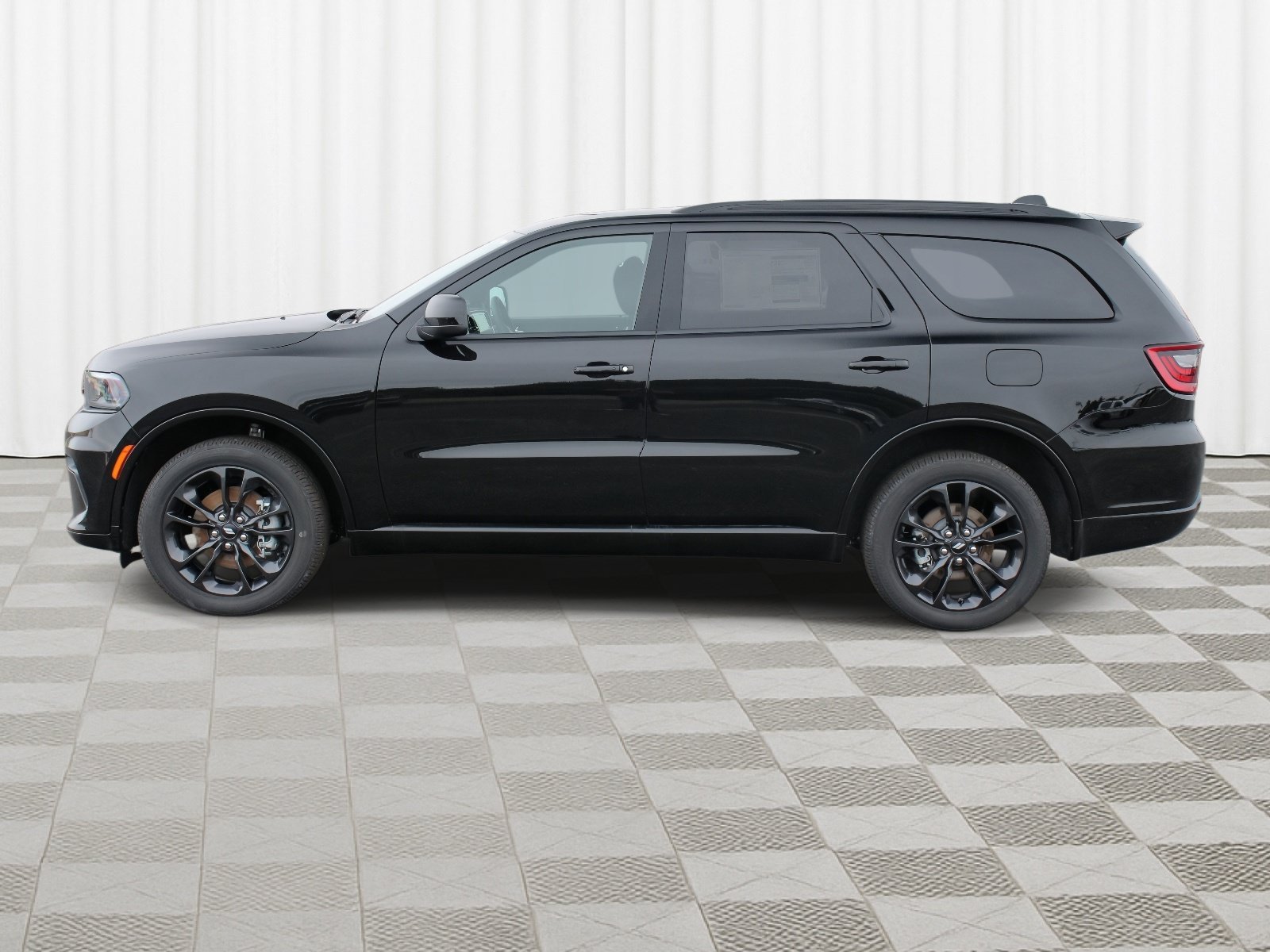New 2026 Diamond Black Clear-Coat Exterior Paint Dodge GT image 38