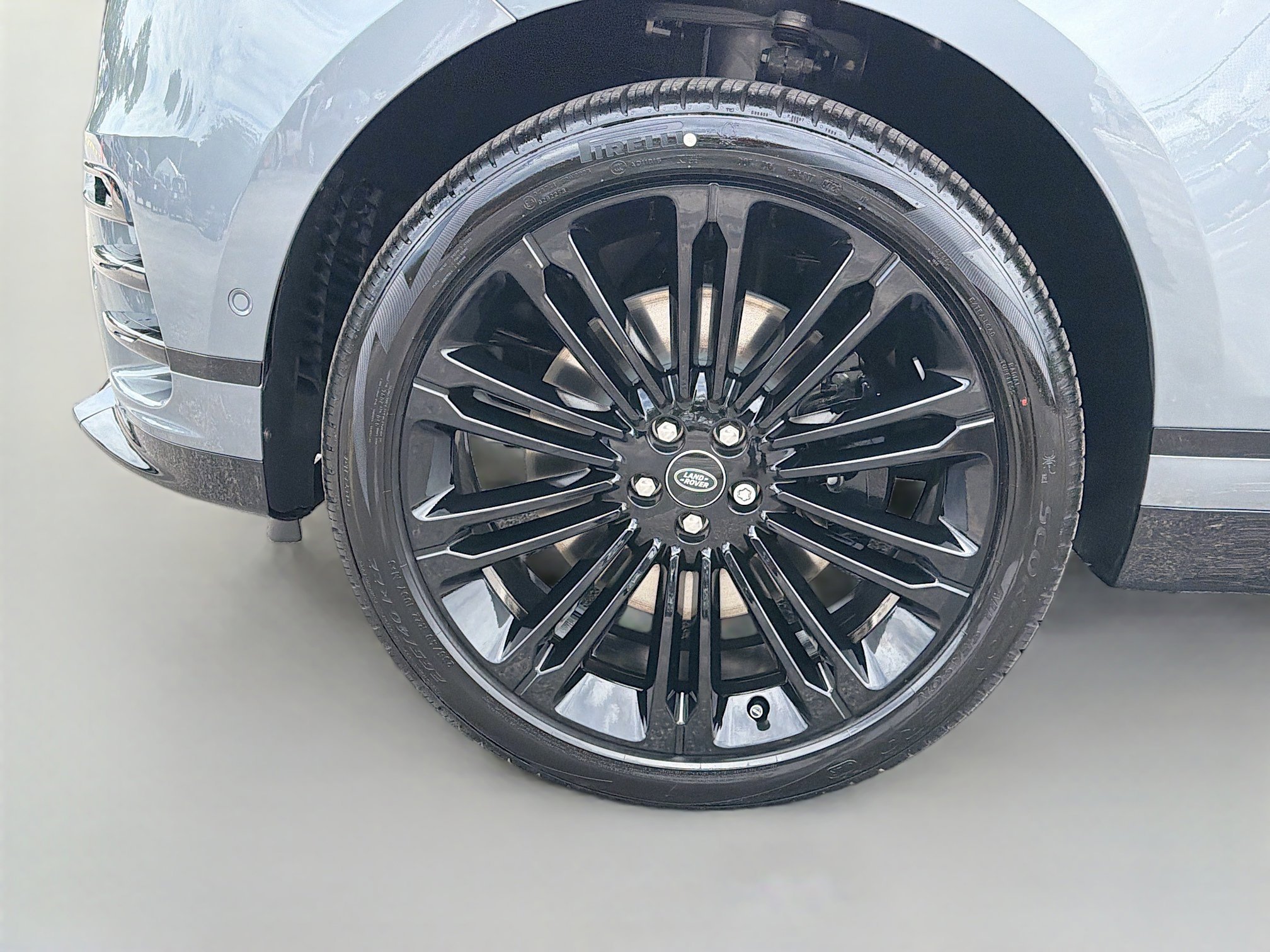 New 2026 Zadar Grey Land Rover Belgravia Edition image 40