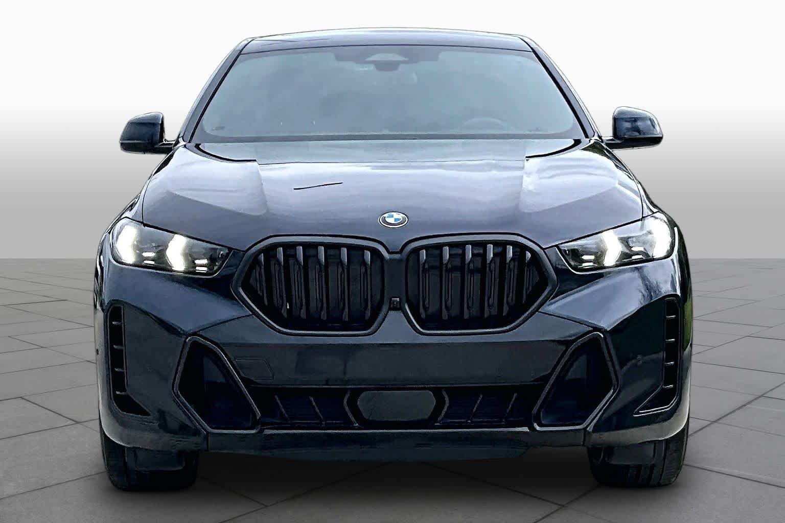 Used 2025 Carbon Black Metallic BMW xDrive40i image 3
