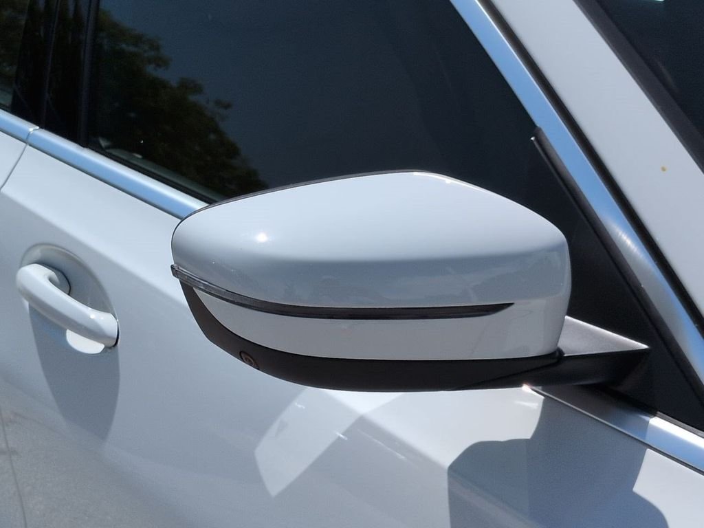 New 2026 Alpine White BMW 330i xDrive image 12